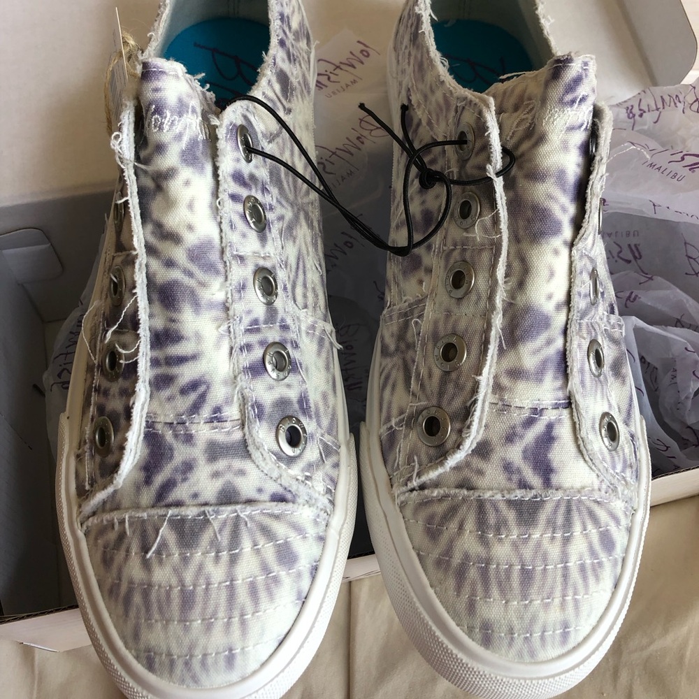 NIB Blowfish ‘fog skylight dye’ women’s canvas shoes size 10 keds